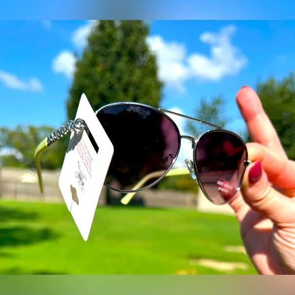 Hello Kitty Pink Crossbody Bundle - Picture 11 of 15